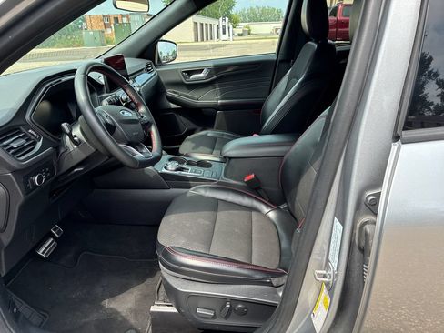 Used 2024 Ford Escape ST-Line AWD/4WD image 9
