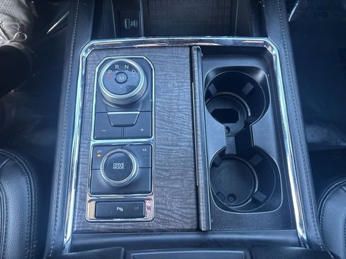 Used 2021 Ford Expedition Limited image 31