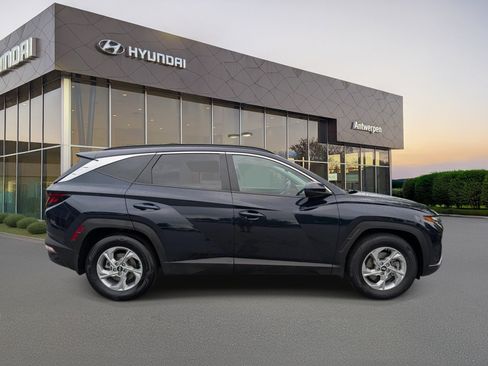 Used 2024 Hyundai Tucson SEL FWD image 2