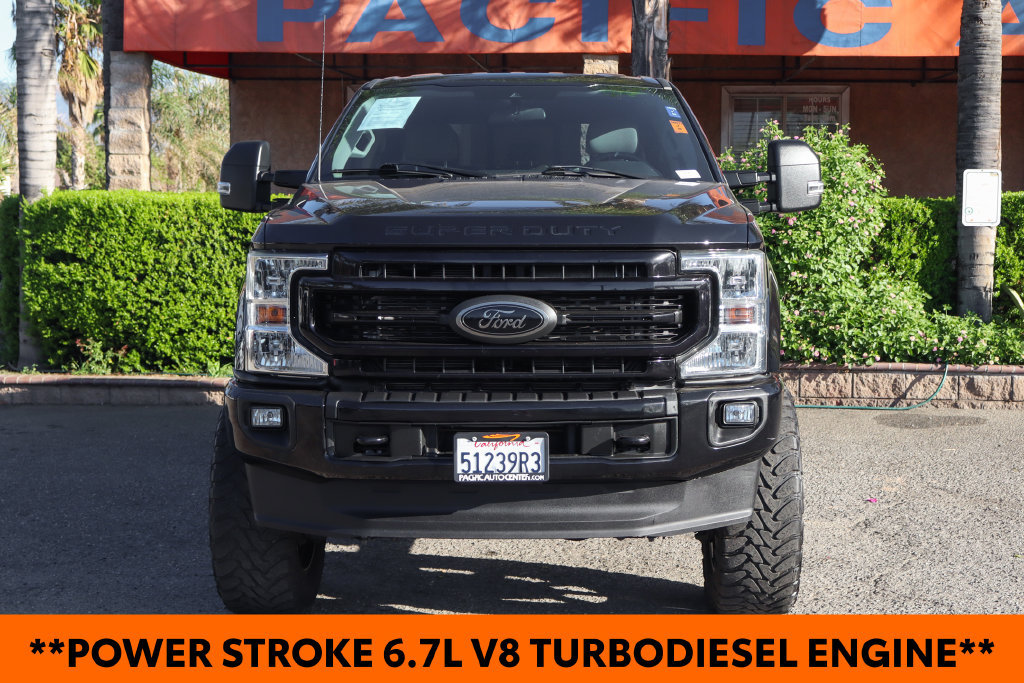 Used 2022 Ford F250 XLT w/ Black Appearance Package AWD/4WD image 3