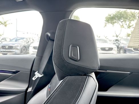 Used 2025 BMW 540i xDrive image 17