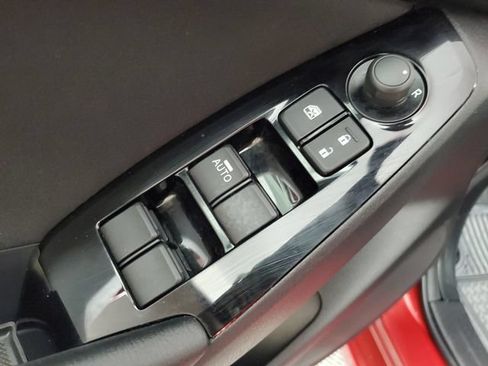Used 2018 MAZDA MAZDA3 Sport w/ Preferred Equipment Package FWD image 19