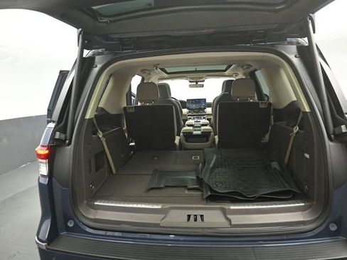 Certified 2023 Lincoln Navigator Reserve AWD/4WD image 25