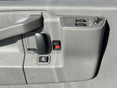 New 2025 GMC Savana 2500 Extended w/ Driver Convenience Package image 23