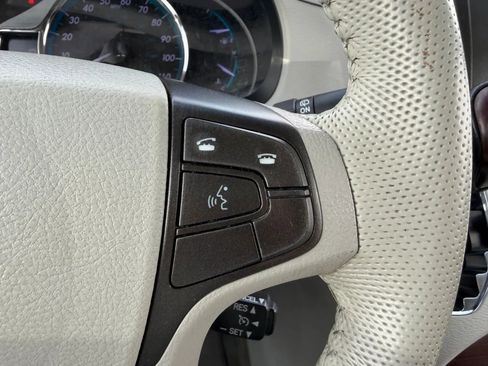 Used 2013 Toyota Sienna XLE image 24