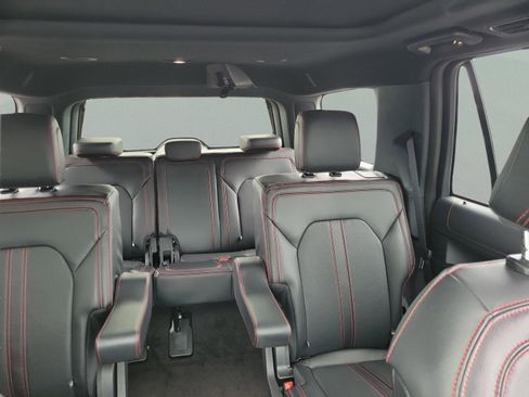 Used 2022 Ford Expedition Limited RWD image 12