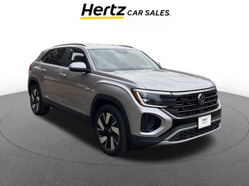 Used 2025 Volkswagen Atlas Cross Sport SE image 1