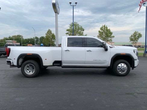 Used 2024 GMC Sierra 3500 Denali w/ Denali Reserve Package AWD/4WD image 2