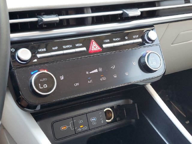 Certified 2025 Hyundai Tucson SEL FWD image 18