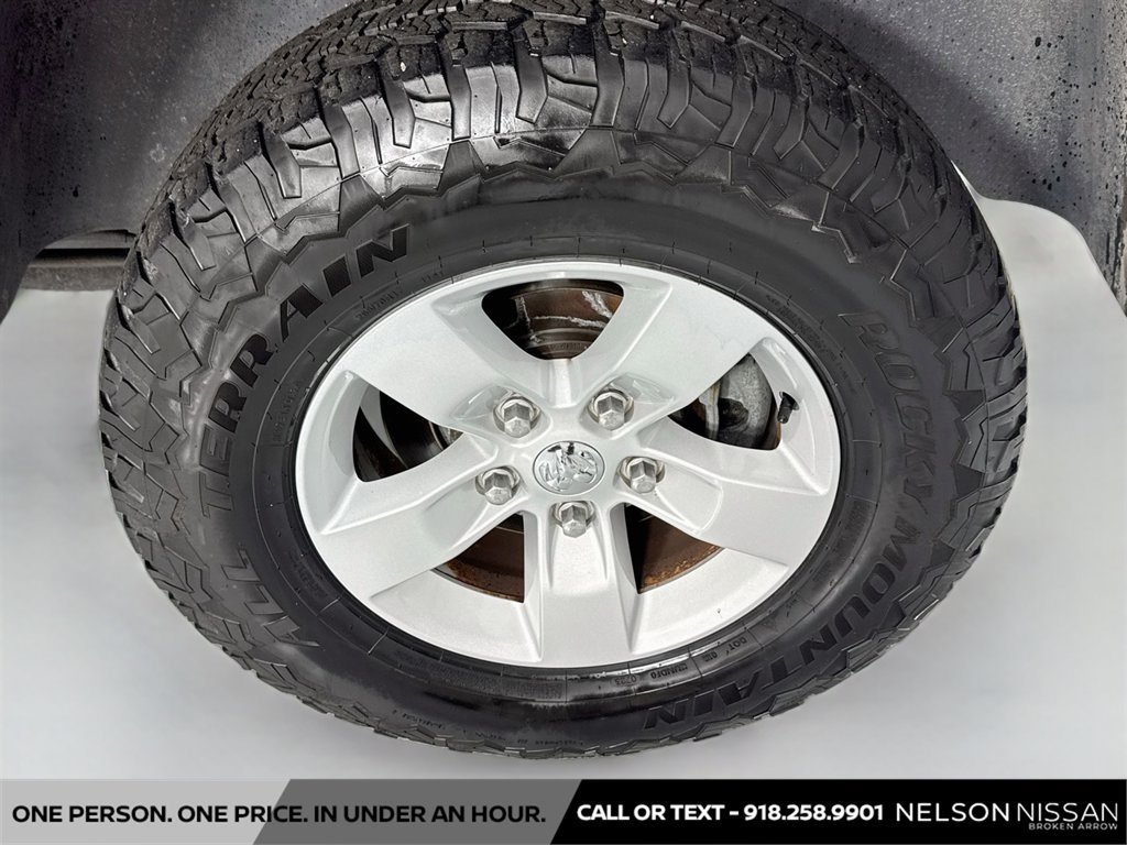 Used 2019 RAM 1500 Classic SLT w/ Luxury Group AWD/4WD image 29