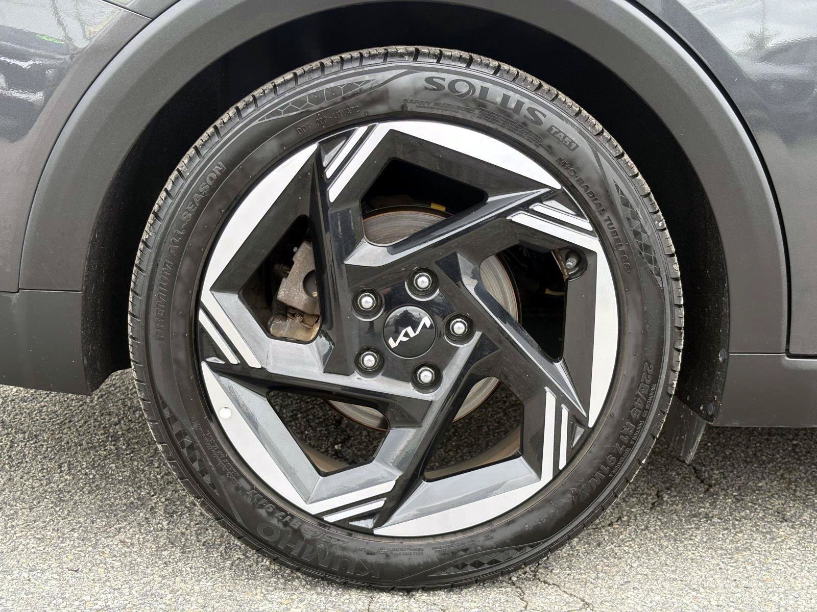 Certified 2025 Kia K4 GT-Line Turbo FWD image 32