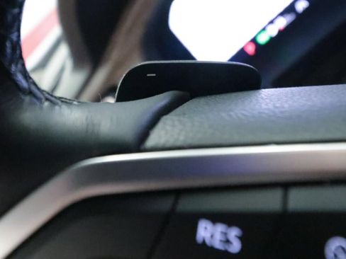 Used 2024 Volkswagen Atlas SEL Premium R-Line image 18