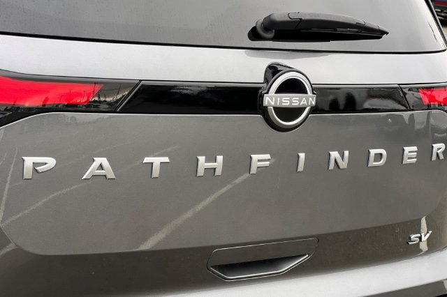 Used 2024 Nissan Pathfinder SV FWD image 36
