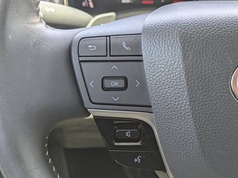 Used 2025 Toyota Camry SE FWD image 24