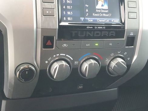 Used 2019 Toyota Tundra SR5 AWD/4WD image 29