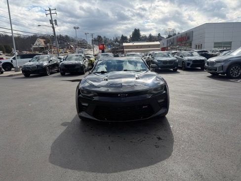 Used 2016 Chevrolet Camaro SS image 2