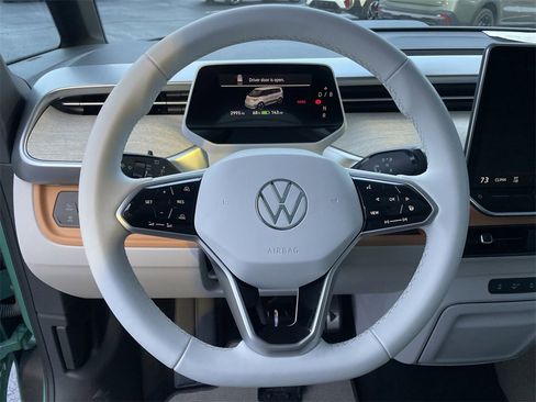 Used 2025 Volkswagen ID. Buzz 1st Edition image 16
