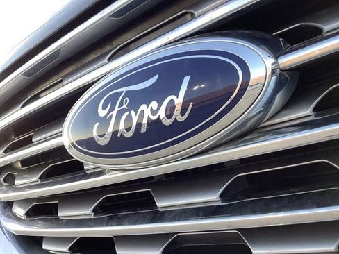 Used 2020 Ford Edge Titanium AWD/4WD image 3