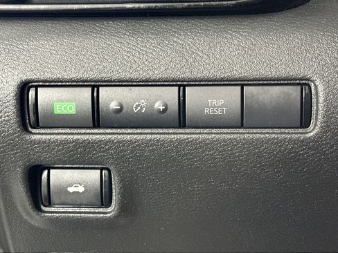 Certified 2021 Nissan Sentra SV w/ Trunk Package image 22