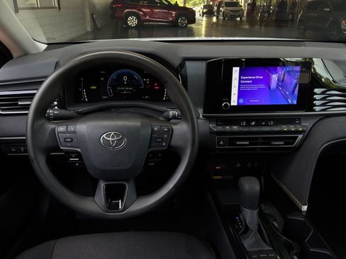 Used 2025 Toyota Camry LE FWD image 13