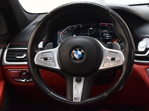 Used 2021 BMW 750i xDrive w/ Executive Package image 34