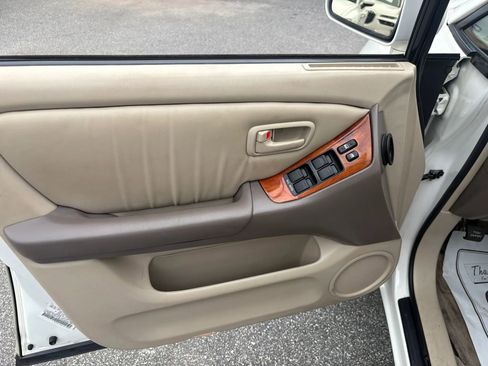 Used 2000 Lexus RX 300 FWD image 16