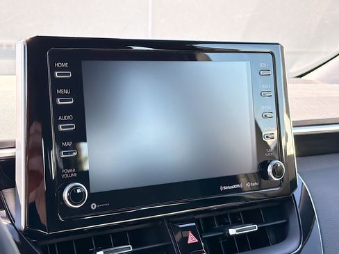 Certified 2021 Toyota Corolla SE w/ SE Preferred Package FWD image 9