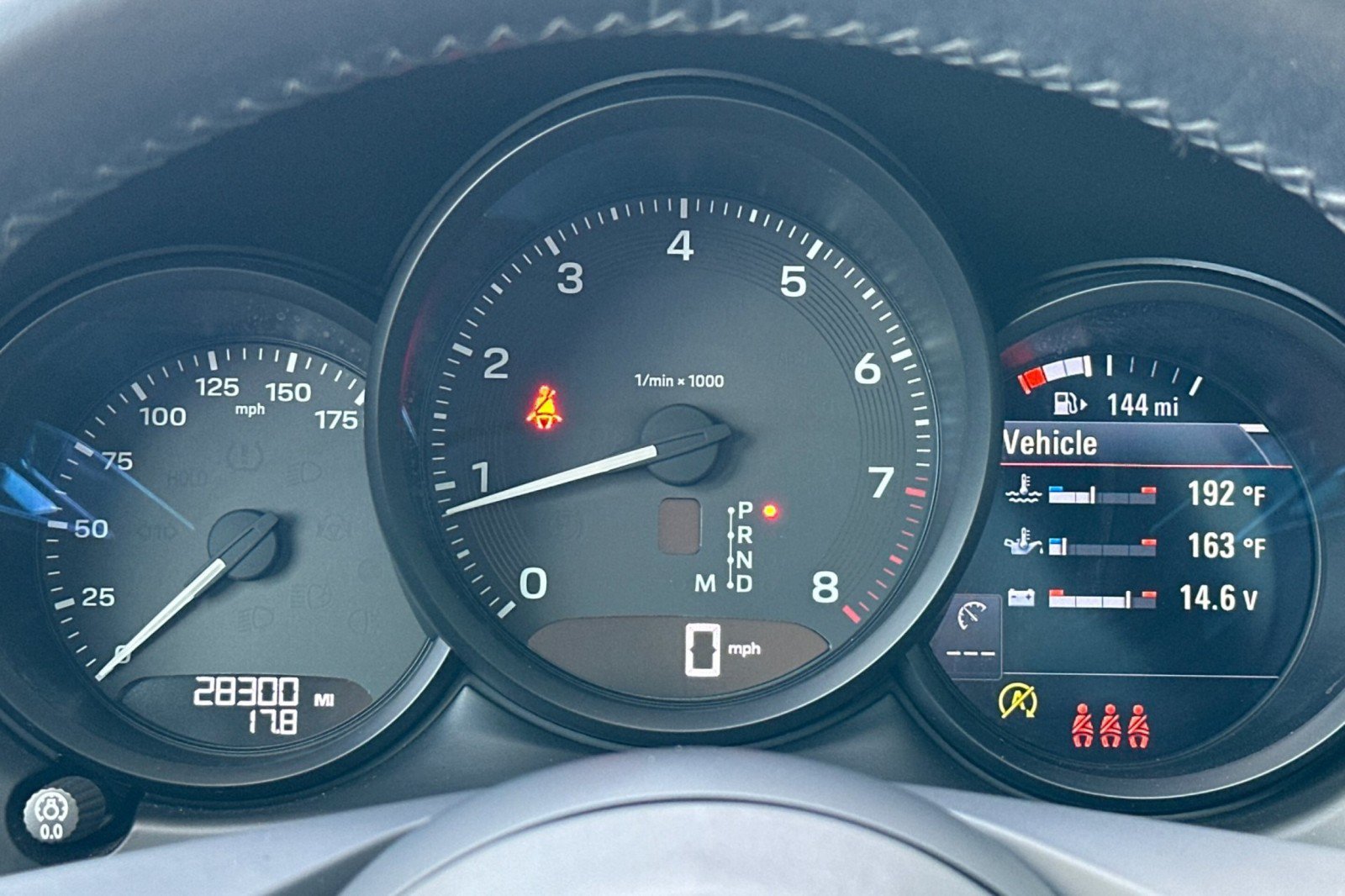 Certified 2023 Porsche Macan AWD/4WD image 25