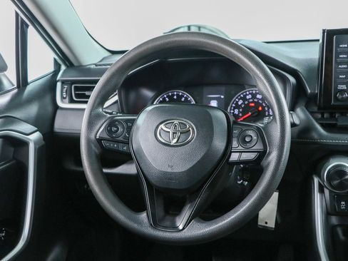 Used 2022 Toyota RAV4 LE FWD image 12