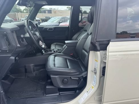 Used 2025 Ford Bronco Big Bend w/ Black Diamond Package AWD/4WD image 7