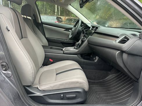 Used 2016 Honda Civic Touring image 10