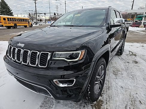 Certified 2020 Jeep Grand Cherokee Limited w/ Premium Lighting Group image 9