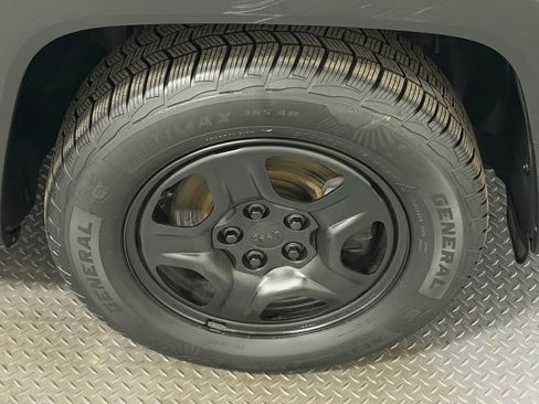 Used 2016 Jeep Renegade Sport w/ Power & Air Group FWD image 17
