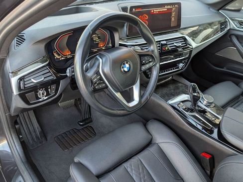 Certified 2023 BMW 530i w/ Premium Package image 4