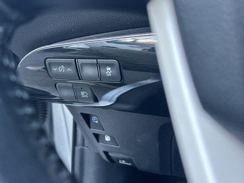 Used 2018 Toyota Prius Prime Plus image 22