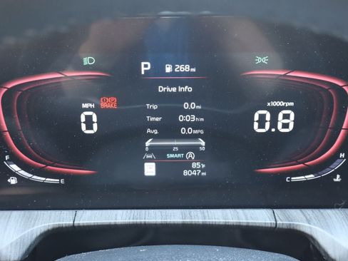 Used 2025 Kia Telluride EX w/ EX Captain's Chair Package FWD image 10