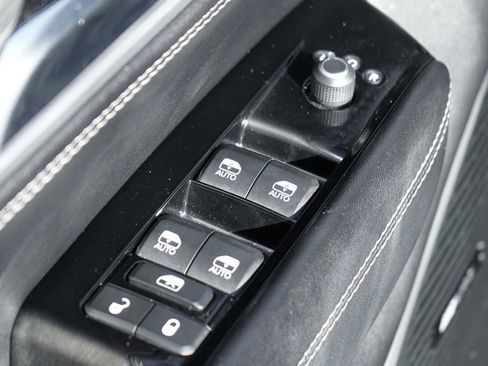 Used 2022 Jeep Wagoneer Series III w/ Rear Seat Video Group 1 image 18