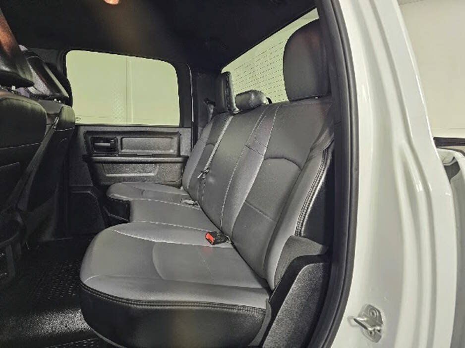 Used 2024 RAM 2500 Tradesman w/ Chrome Appearance Group AWD/4WD image 19