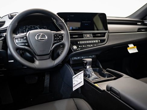 New 2025 Lexus ES 350 w/ Premium Package image 4