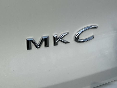 Used 2016 Lincoln MKC Reserve FWD image 12