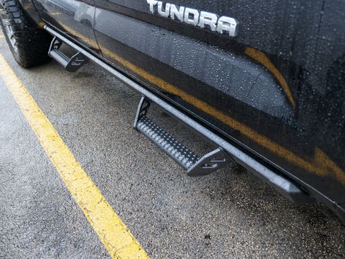 Used 2024 Toyota Tundra Limited w/ Power Package AWD/4WD image 12