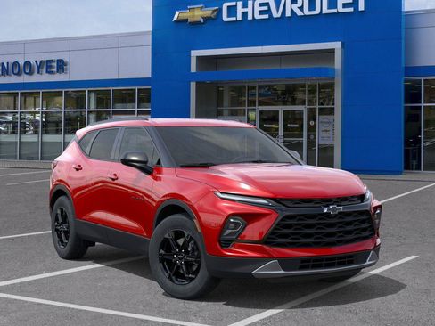 New 2025 Chevrolet Blazer LT w/ Midnight/Sport Edition AWD/4WD image 7