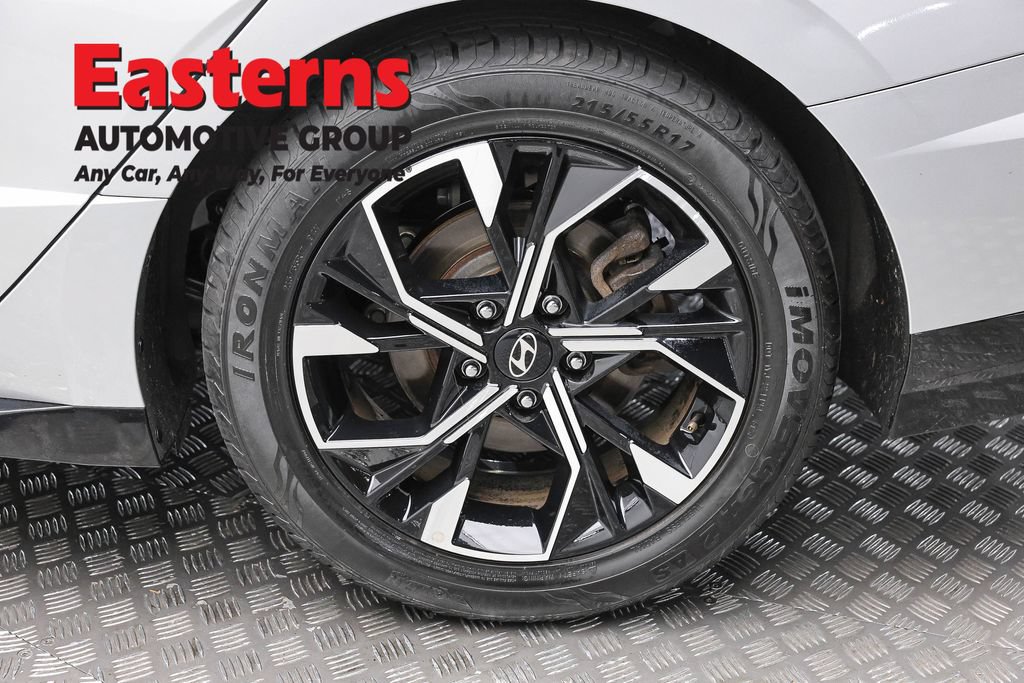Used 2025 Hyundai Sonata SEL FWD image 10