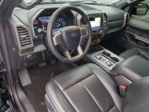Used 2021 Ford Expedition XLT image 9