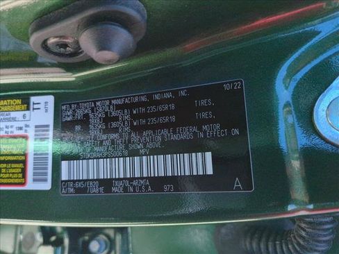 Used 2023 Toyota Highlander XLE FWD image 26