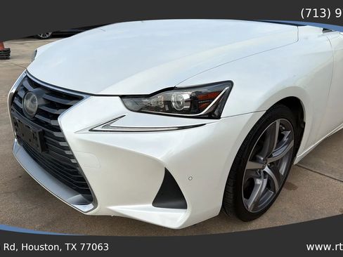 Used 2019 Lexus IS 300 w/ Navigation Package image 14