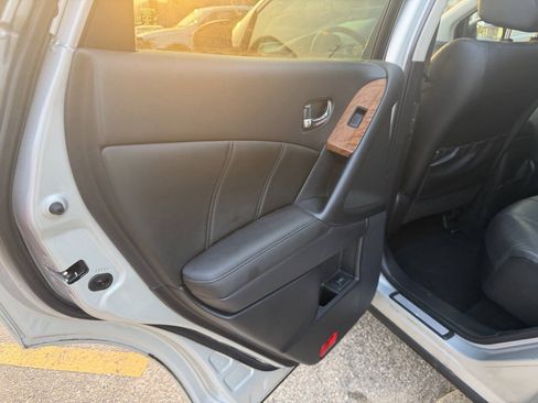 Used 2013 Nissan Murano LE w/ Platinum Pkg AWD/4WD image 15