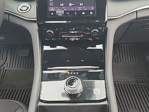 New 2025 Jeep Grand Cherokee L Altitude image 16