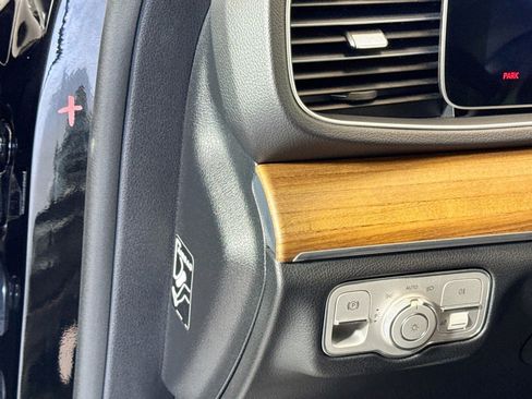 Used 2022 Mercedes-Benz GLE 350 GLE 350 4MATIC SUV w/ Premium Package image 10