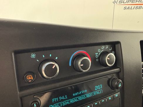 Used 2024 Chevrolet Express 3500 LT w/ LT Preferred Equipment Group RWD image 18
